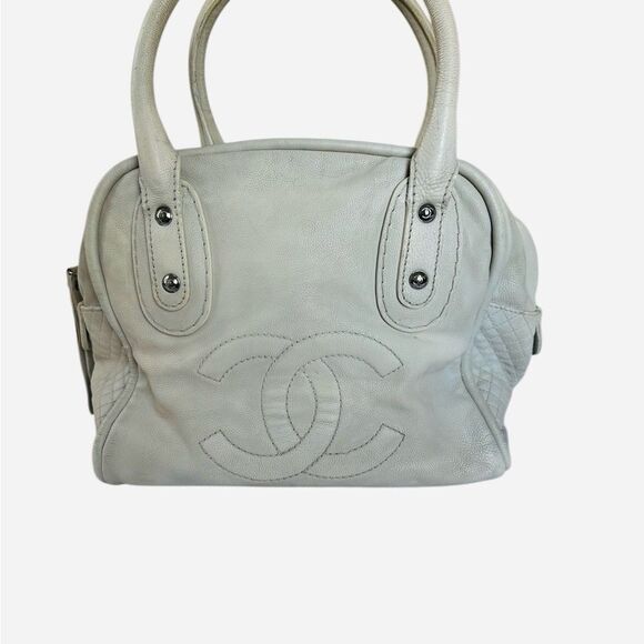 Chanel White Satchel with Iconic CC Logo - Picture 3 of 11